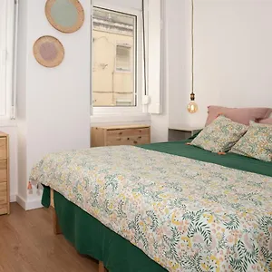 Charming 1 Bedroom W/ Terrace Near Belém , Lisboa Portugal